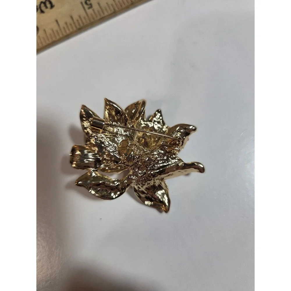 White Blue Enamel Rhinestone Pearl Floral Pendant Gold Tone